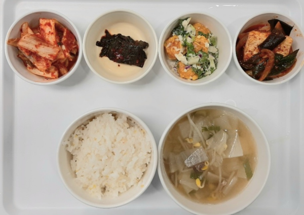 cadf62248a4d9a1bc5cbbf78665f3858_1666943