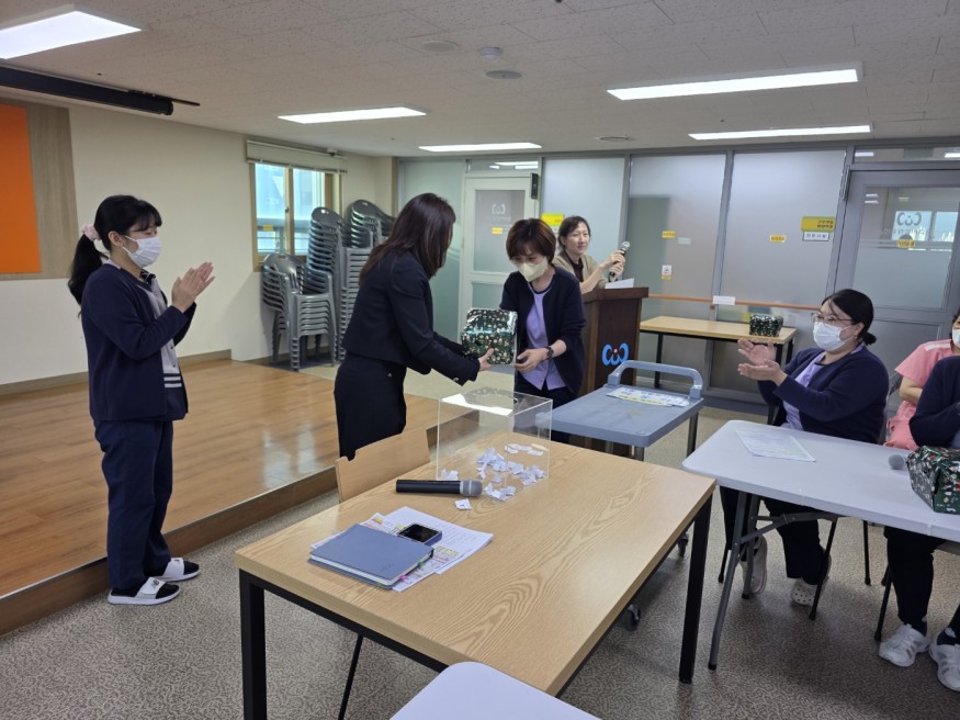 d4feb874e01d3d3a0abec787c7e0e12c_1767589